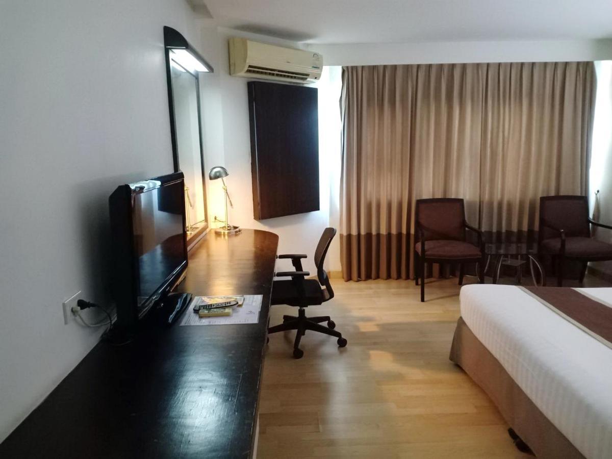 V Verve Service Apartment Hotel Chachoengsao Luaran gambar