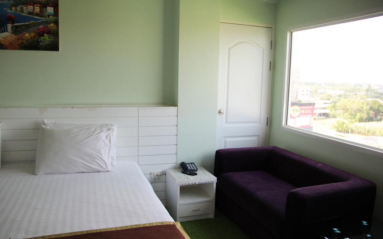 V Verve Service Apartment Hotel Chachoengsao Luaran gambar